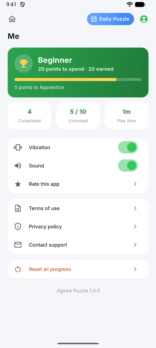 Me tab showing a Beginner rank card with points and progress, stats for puzzles completed, levels unlocked and play time, and settings for vibration and sound